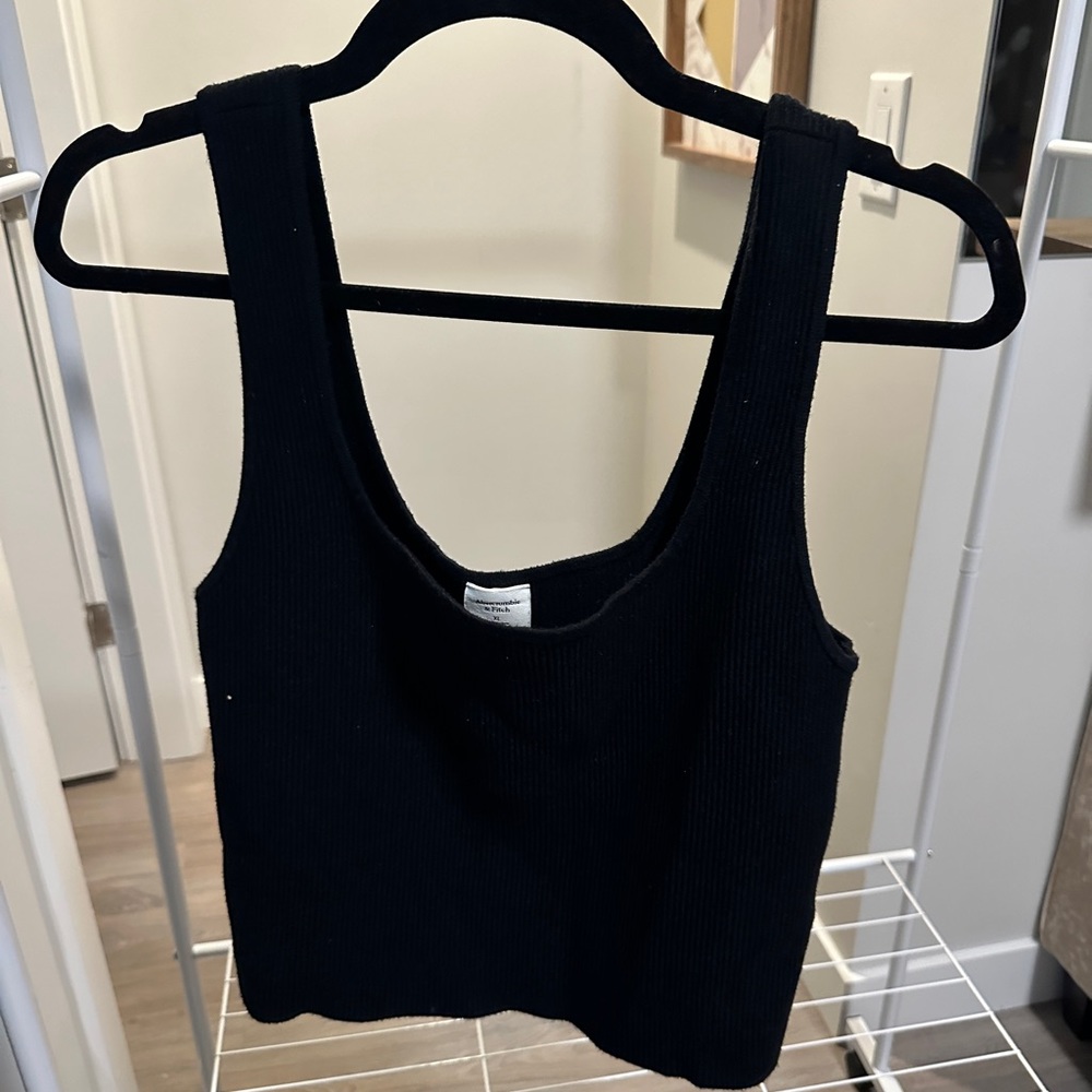 Cropped black tank Abercrombie